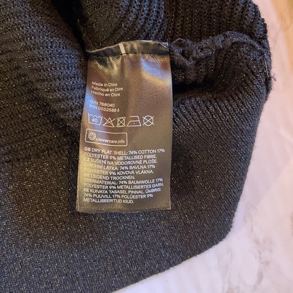 H&M - Keyhole Back Glitter Sweater - Picture 7 of 11